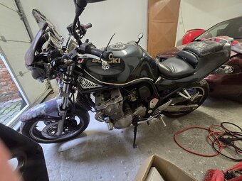Suzuki bandit 600 - 6