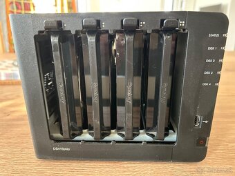 Synology NAS DS415 Play + 12TB (4x3TB WD Red) - 6