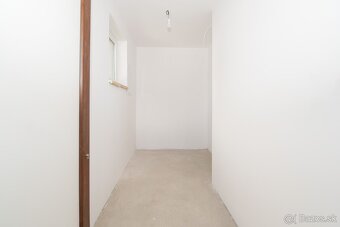 ŠAMORÍN, Nadštandardný priestranný 5-izbový rodinný dom - 6
