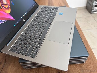/15.6"/HP Notebook/4GB RAM DDR5/128GB NVMe SSD/Intel HD 2GB - 6