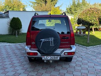 Nissan Terrano ll 2.4 - 6