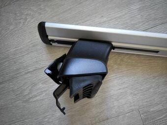 Thule WingBar Evo 7114 + Rapid System Kit 754 + Kit 1500 - 6