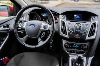 Ford Focus Combi 2011 - 6