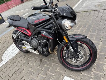 Triumph 900 speed triple - 6