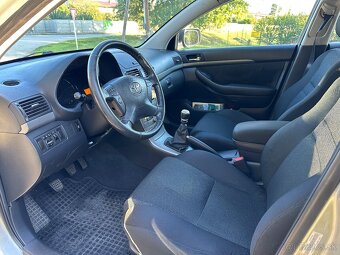 TOYOTA AVENSIS 2,0 D4D 93kw - 6