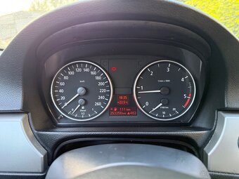BMW 320d 120kw E90 manuál 6.st - 6