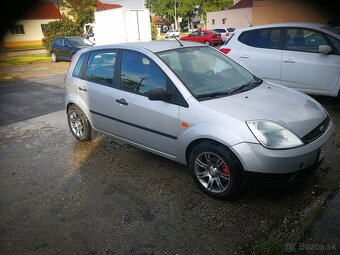 Ford fiesta 1.3 2003 - 6