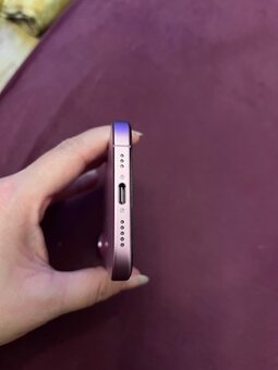 Predám iPhone 16 - 6