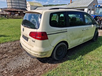Predám nepojazdný VW Sharan - 6