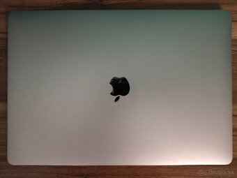 MacBook Pro 15 2019 | i7 • 16GB • 256GB SSD - 6