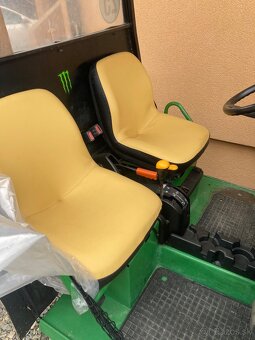 John Deere Gator 850d - 6