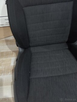 Predám sedačky škoda Octavia 3 - 6