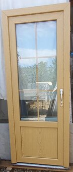 Predam vchodove dvere 95x203 douglas a 80 x 200 K´+K rozeta - 6