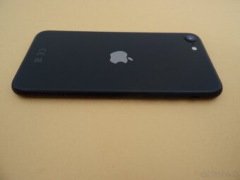 iPhone SE 2020 64GB - ZÁRUKA 1 ROK - 6