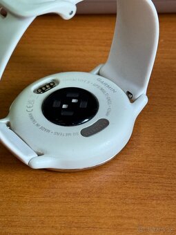 Garmin Vivoactive 5 Gold - bez škrabanca - 6