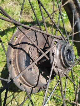 Predám kolesá na motocykel ČZ 150C v peknom stave - 6