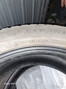 Predám celoročné pneumatiky 235/50/R19 - 6