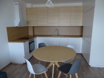 2-izbový byt s parkovaním v garáži » novostavba » cena 850,- - 6