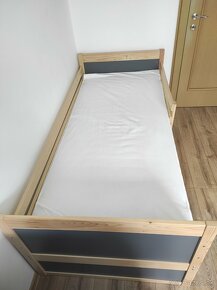 Detská posteľ so zábranou a úložným priestorom - 6
