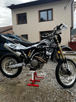 Husqvarna TE250 - 6