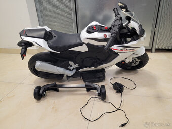Detska elektricka motorka HONDA CBR 1000RR biela - 6