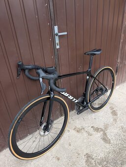 Giant TCR Advanced 0 - 6
