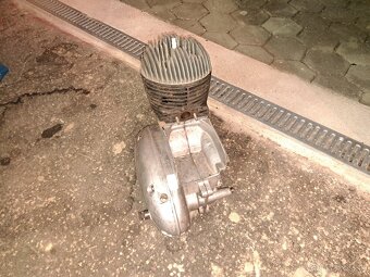 Predam MOTOR Jawa 590 sport - 6