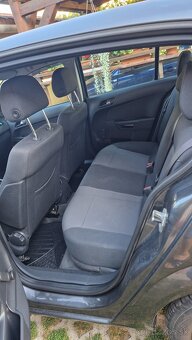 Opel Astra H 1,6 2012 - 6