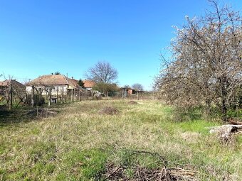 Predaj- dom s pekným pozemkom Dubník /20 km/ N. Zámky - 6