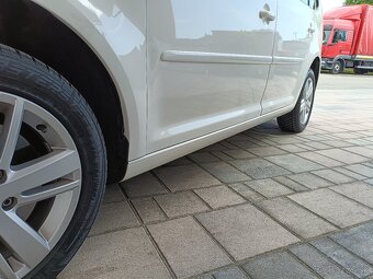 VOLKSWAGEN TOURAN 2.0 TDI CR 103 kW DSG6 MATCH BI-XENÓN - 6