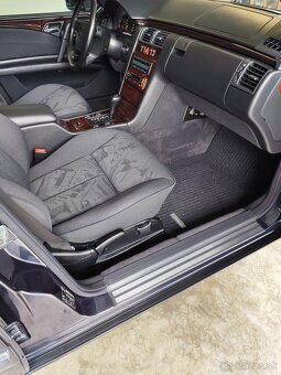 Mercedes-Benz E trieda Sedan 320 - 6