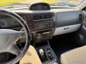 Mitsubischi Pajero Šport - 6