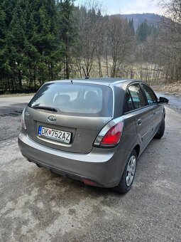 Kia Rio 2011 - 6