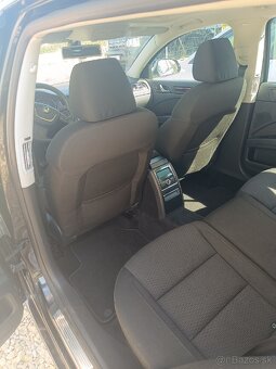 Škoda Superb combi 2.0 DSG - 6