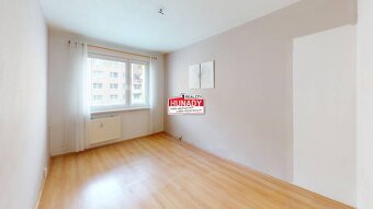 ZNÍŽENÁ CENA (74 m²) 3i BYT NA SÍDLISKU ZÁPAD S BALKÓNOM - 6