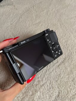 Sony Alpha ZV-E10, vlogovacia kamera - 6