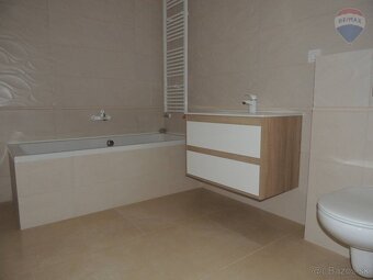NA PREDAJ: 2 izbový byt, 56m2, novostavba, balkón, Dunajská - 6