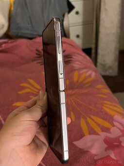 samusung galaxy z flip 4 - 6