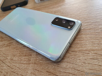 Samsung Galaxy S20 - 6