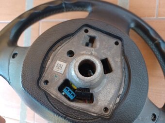 BMW F10/F01 volant - 6