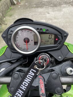 Kawasaki Z750 - 6