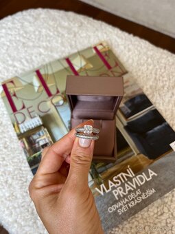 2x prsteň so vsadenými zirkónmi - priemer 15,7 mm - 6