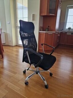 Malo pouzivana kancelarska stolicka. - 6