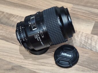 Nikon AF Micro Nikkor 105mm /f2.8 D - 6
