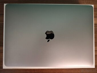 MacBook Air 2020 | i7 • 8GB • 256GB SSD - 6