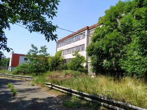 41375-Administratívna budova v priemyselnej časti Lučenca - 6