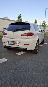 Alfa romeo 147 - 6