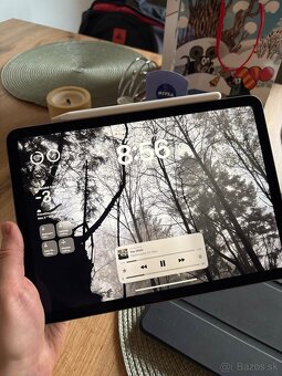 iPad Air M2, Apple Pencil Pro + Smart Folio - 6