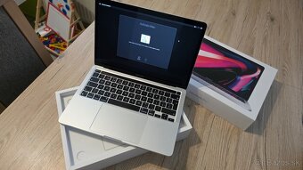 Apple MacBook Pro 13-Inch (2022, M2, 256GB - 6