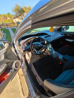 Honda Civic 8g 2.2 i-CTDi diesel, rok výroby 2008. - 6